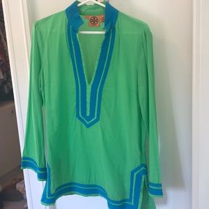 Cute GUC Tory Burch tunic- perfect for the beach!